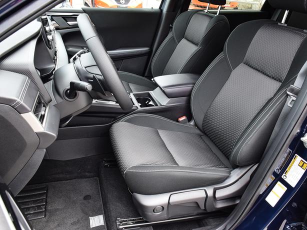 2024 Mitsubishi Outlander ES - No Accidents, One Owner, Heated Seats image 8