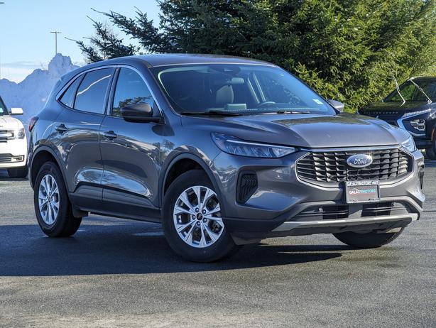 2023 Ford Escape Active - AWD, No Accidents, Heated Seats image 4