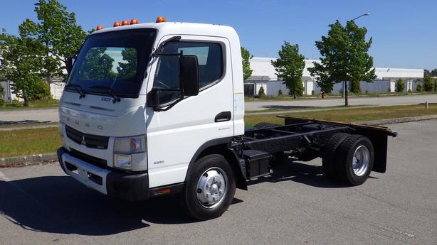 2015 Mitsubishi Fuso FE Cab And Chassis  3 seater Diesel image 5