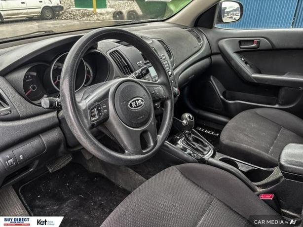 2012 Kia Forte5 LX Plus AUTO, BLUETOOTH, AUTO WINDOWS, FABRIC SEATS,, WHEEL CONT image 6