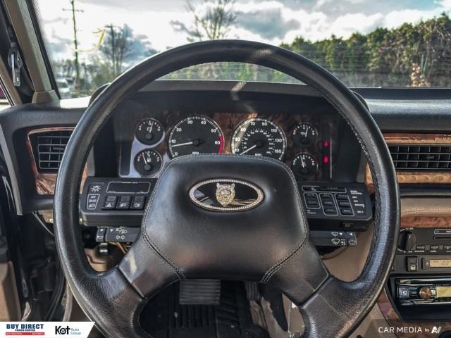1992 Jaguar XJ Sovereign AUTO, POWER SEATS, AUTO SEAT BELTS, AFTER MARKETS STERE display photo
