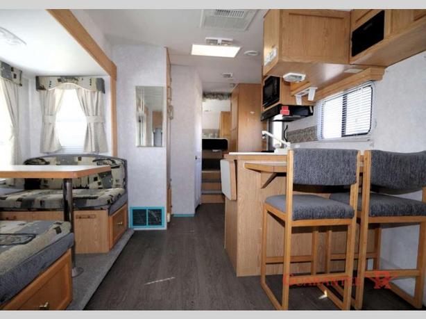 Used 2001 KUSTOM KOACH KW250 image 7