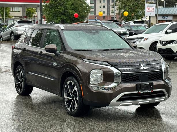 2023 Mitsubishi Outlander PHEV SEL - No Accidents, 360 Cameras, Heated Steering image 3