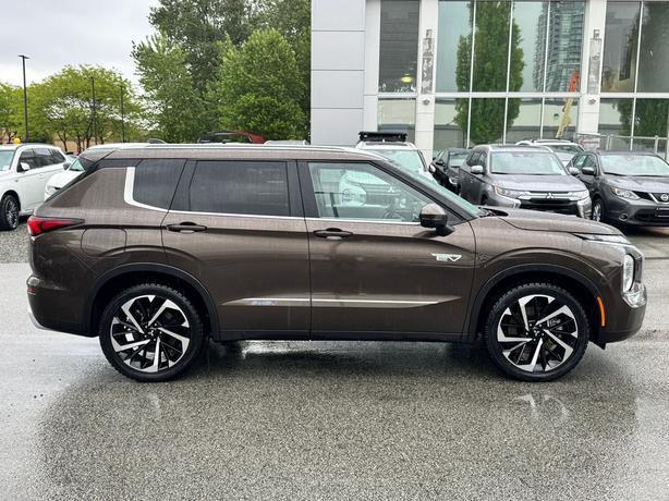 2023 Mitsubishi Outlander PHEV SEL - No Accidents, 360 Cameras, Heated Steering image 4