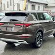 2023 Mitsubishi Outlander PHEV SEL - No Accidents, 360 Cameras, Heated Steering thumbnail image 5