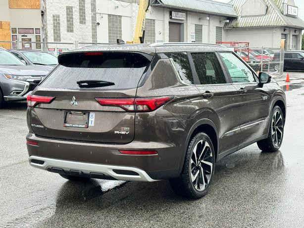 2023 Mitsubishi Outlander PHEV SEL - No Accidents, 360 Cameras, Heated Steering image 5