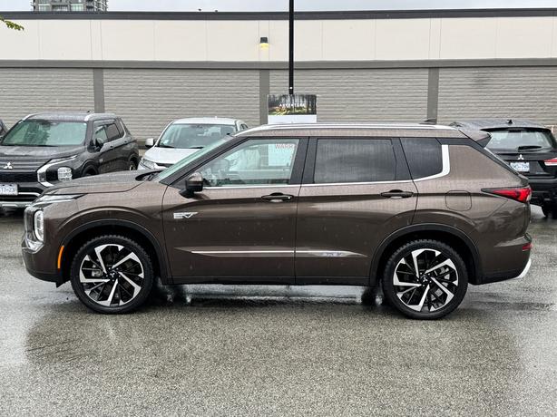 2023 Mitsubishi Outlander PHEV SEL - No Accidents, 360 Cameras, Heated Steering image 8