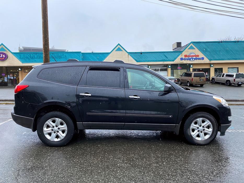 2009 Chevrolet  Traverse LS display photo