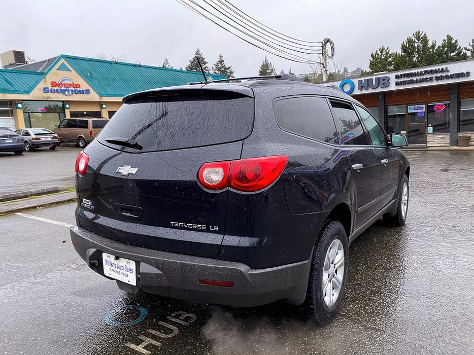 2009 Chevrolet  Traverse LS display photo