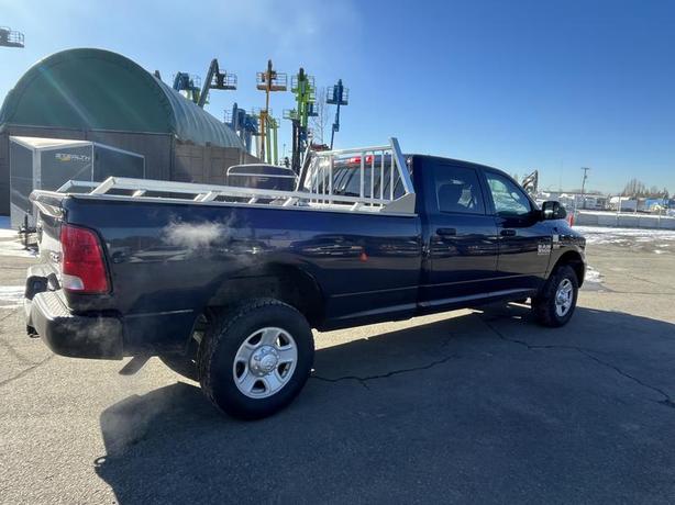 2014 RAM 3500 Long Box 4WD Crew Cab image 7