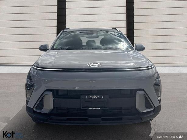 2024 Hyundai Kona Preferred ONE OWNER! NO ACCIDENTS! LIKE NEW! image 2