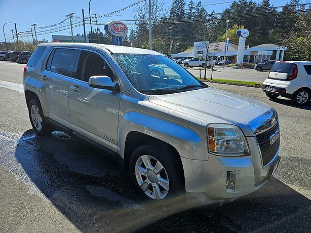 2013 GMC  Terrain SLE image 1