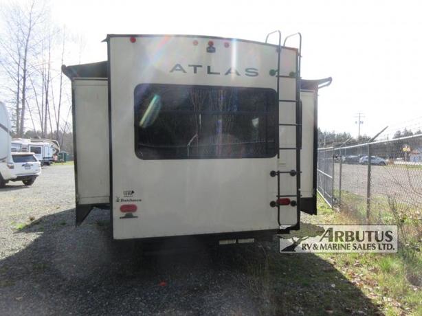 Used 2022 Dutchmen RV Atlas 3172RLKB image 5