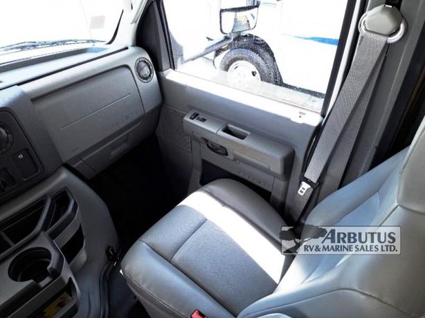 Used 2020 Tiffin Wayfarer 23TM image 8