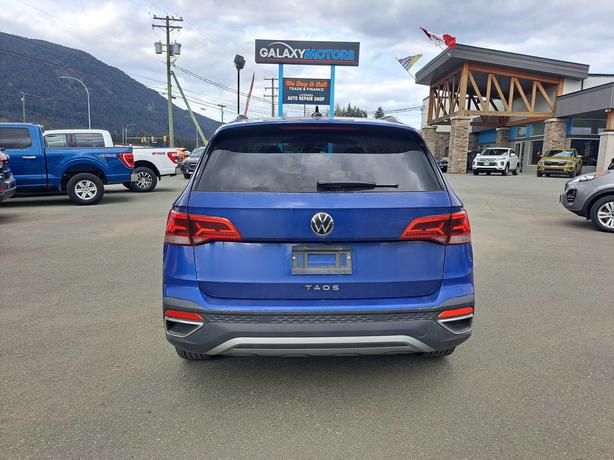 2024 Volkswagen Taos FWD - Heated Seats, Heated Wheel, Pano Roof image 7