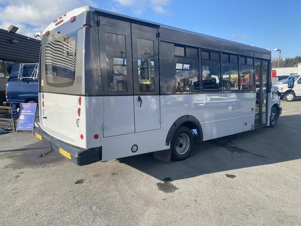 2018 Chevrolet Express G4500 21 Passenger Bus With Wheelchair Accessibility image 8