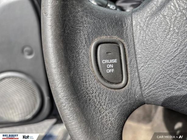 2001 Saturn SC MANUAL, KEY TWO DOOR, SUNROOF, GREY INTERIOR, CD PLAYER WITH RADI image 8