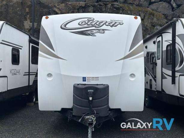 Used 2018 Keystone RV Cougar Half-Ton Series 28RLSWE image 8