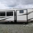 Used 2022 Forest River RV Wildwood Heritage Glen 356QB thumbnail image 5