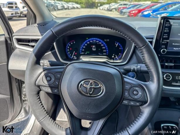 2021 Toyota Corolla Hybrid LOW KMS! PRE COLLISION! LANE KEEP ASSIST! image 6