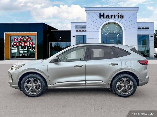 2023 Ford Escape ST-Line, AWD, Remote Start image 3