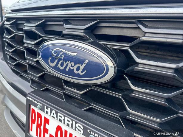 2023 Ford Escape ST-Line, AWD, Remote Start image 8