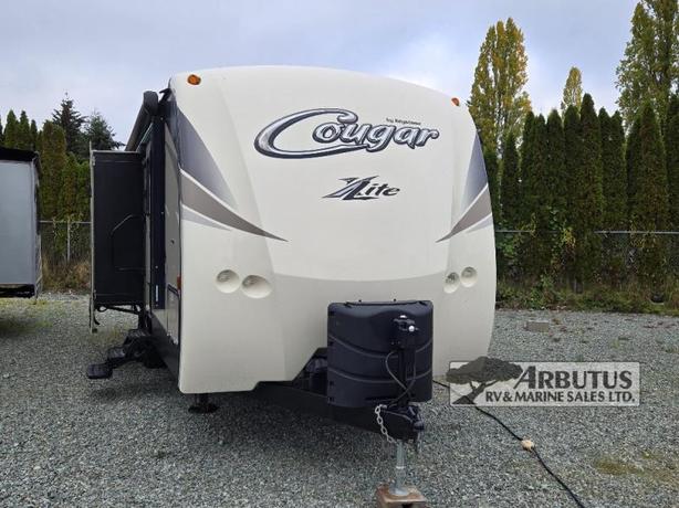 Used 2016 Keystone RV Cougar X-lite 26RBI image 2
