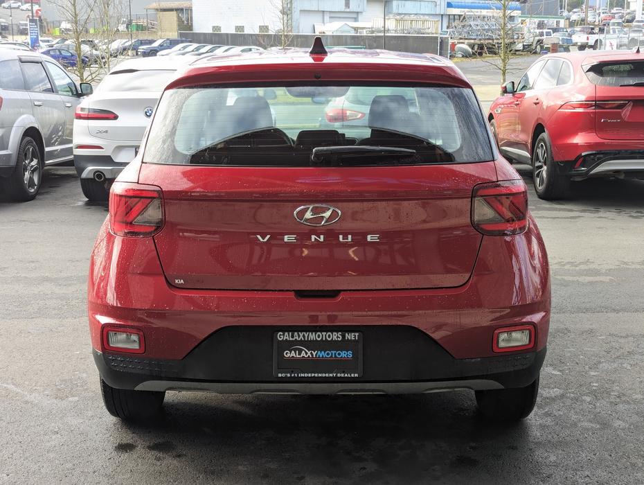 2020 Hyundai Venue Essential - No Accidents, Heated Seats, Manual display photo