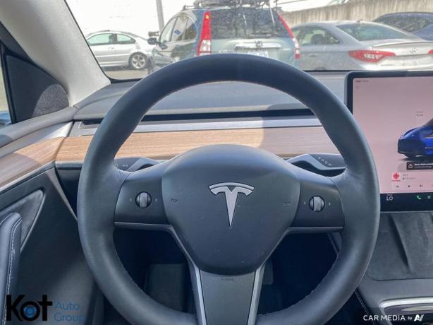 2022 Tesla Model Y Long Range image 6