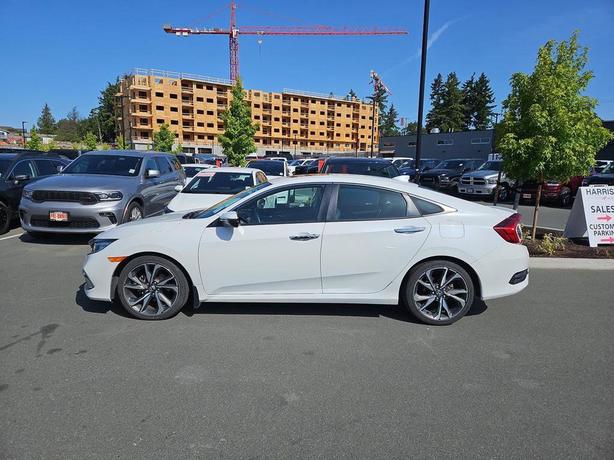 2021 Honda Civic Sedan Touring CVT | Bluetooth Connect | Keyless Start! image 3