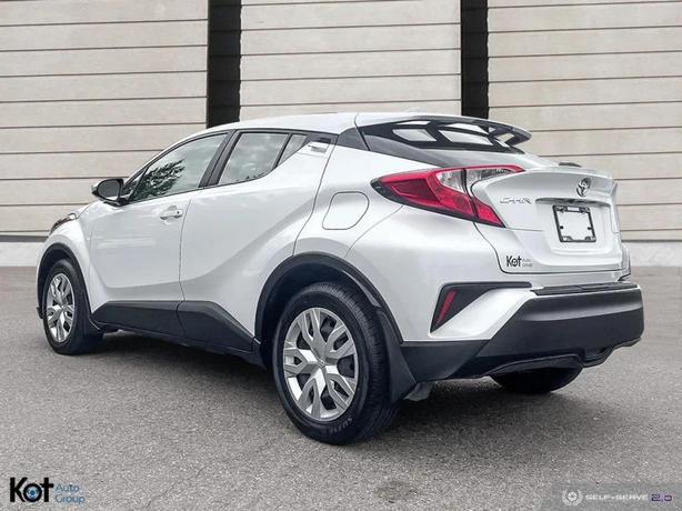 2022 TOYOTA C-HR image 4