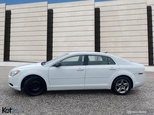 2011 CHEVROLET MALIBU image 3
