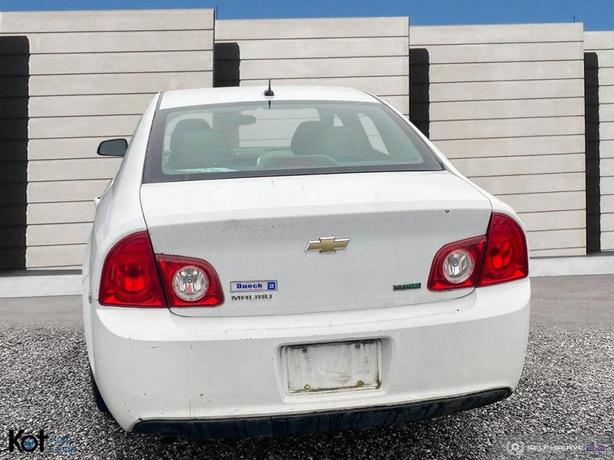 2011 CHEVROLET MALIBU image 5