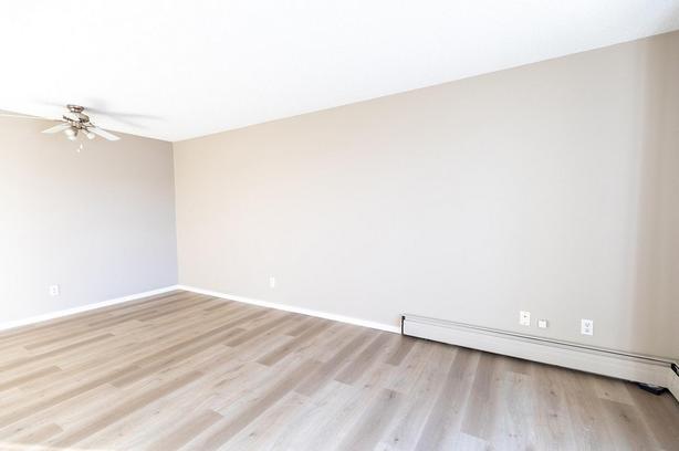 2 bedroom Glenbow Manor image 8