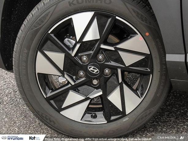 2025 Hyundai Kona Preferred demo image 6