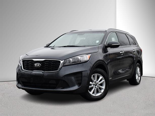 2019 Kia Sorento LX - Heated Steering Wheel & Seats, BlueTooth image 1