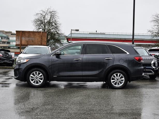 2019 Kia Sorento LX - Heated Steering Wheel & Seats, BlueTooth image 2
