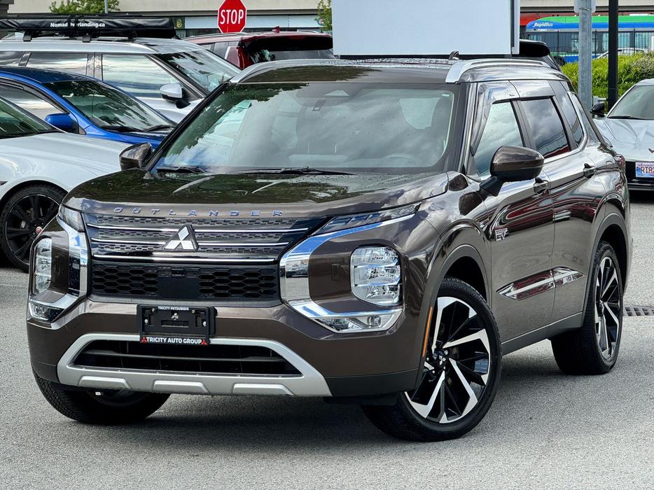 2024 Mitsubishi Outlander PHEV SEL - Sunroof, Navigation, Power Liftgate, Leathe display photo