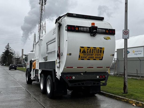 2010 Peterbilt 320 Cummins Garbage Truck Expert 2000 Diesel Air Brakes Diesel image 8
