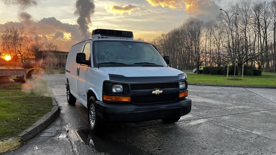 2005 Chevrolet Express 2500 Cargo Reefer  Van display photo