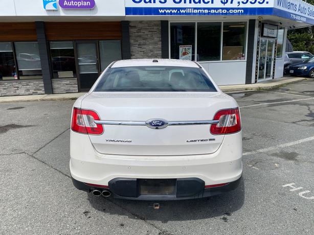 2011 Ford  Taurus Limited image 6