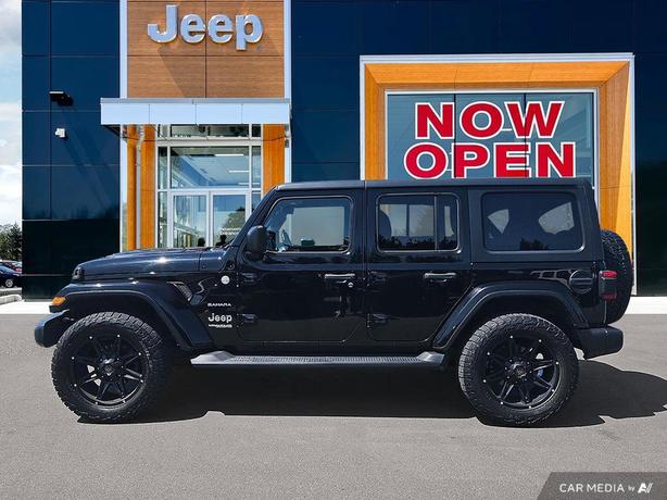2019 Jeep Wrangler Sahara 4x4 | No Accidents | One Owner! image 3
