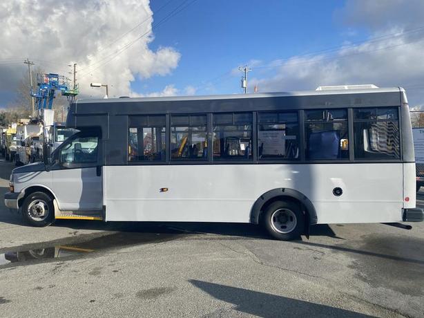 2018 Chevrolet Express G4500 21 Passenger Bus With Wheelchair Accessibility image 3