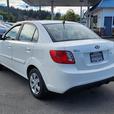 2010 KIA Rio thumbnail image 5