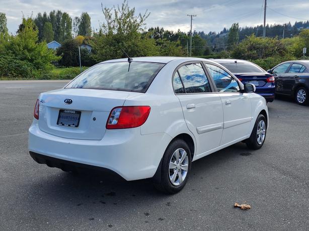 2010 KIA Rio image 7