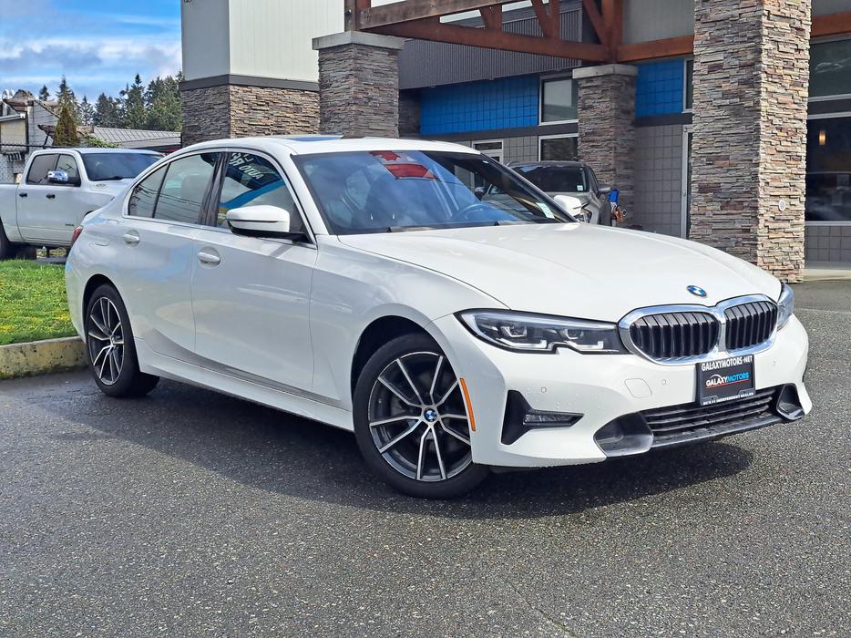 2022 BMW 3 Series 330i xDrive Sedan North America AWD, Nav display photo