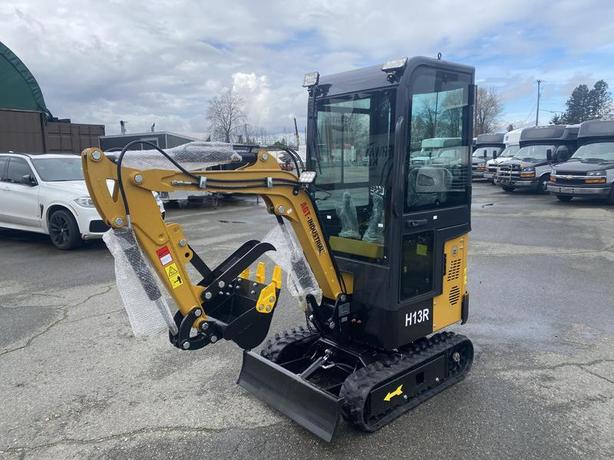 2024 AGT Industrial H13R Mini Excavator 420CC Gas Engine (New) image 1
