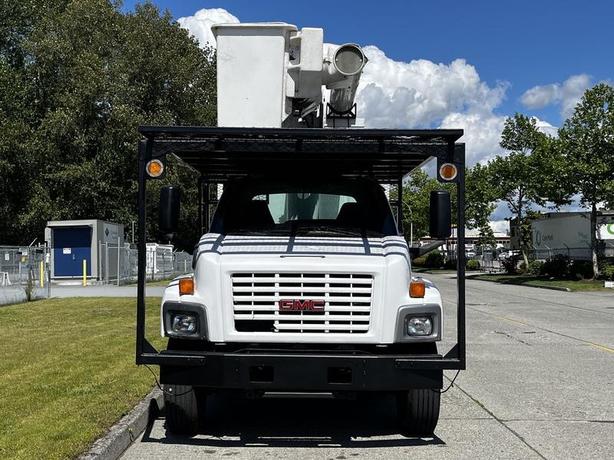 2006 GMC C7C00 Topkick Tree Chipper 55 Foot Bucket Dump Truck image 2