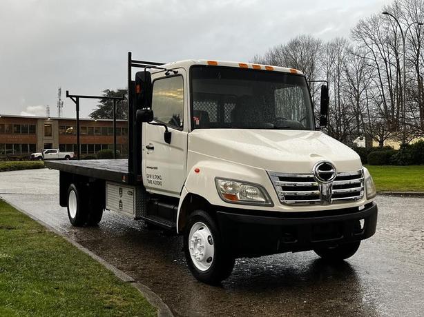 2006 Hino 155 16 Foot Flatdeck Diesel image 1