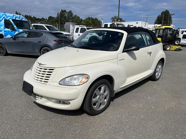 2005 Chrysler PT Cruiser Touring Convertible image 2